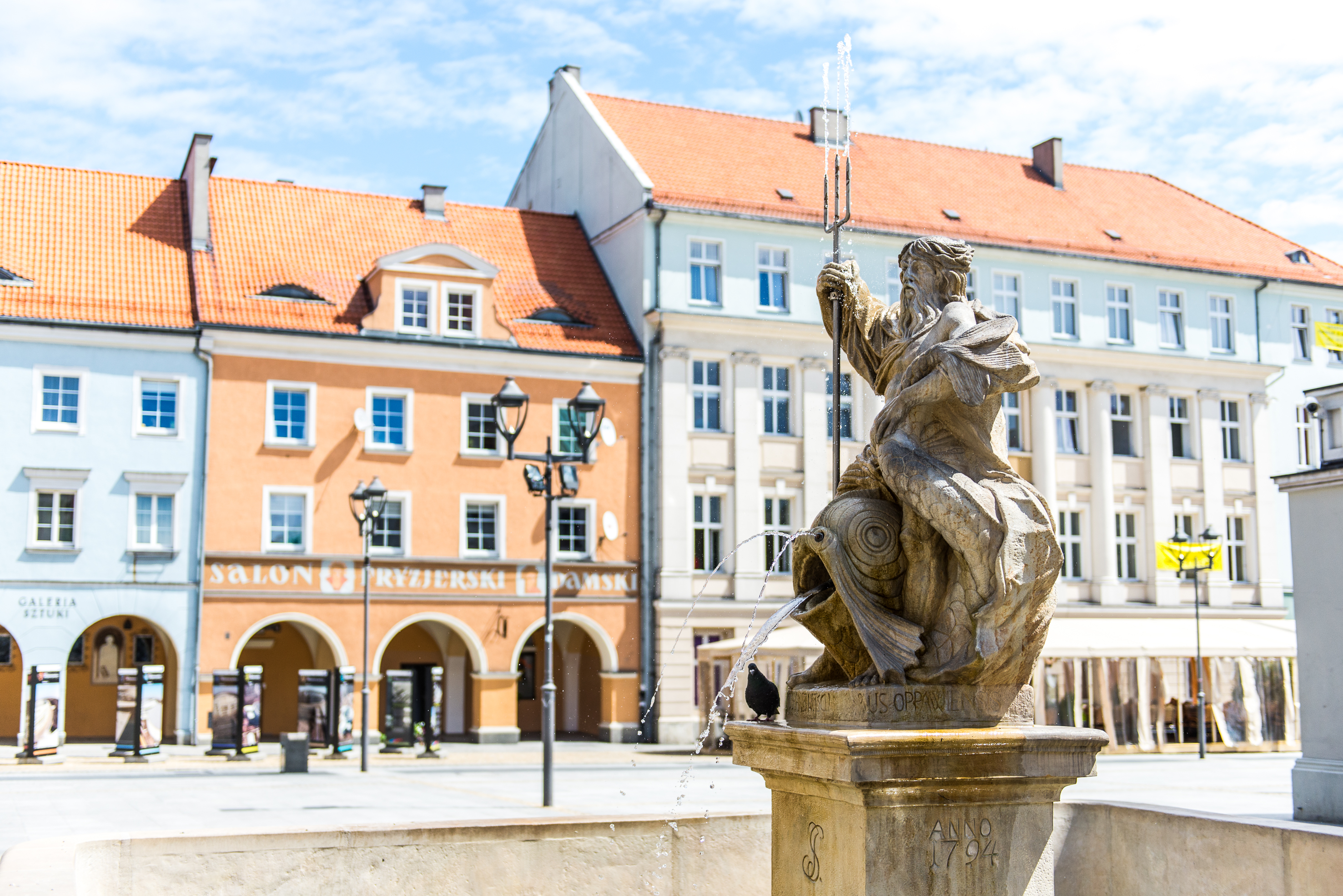 Brunnen mit Neptun-Skulptur