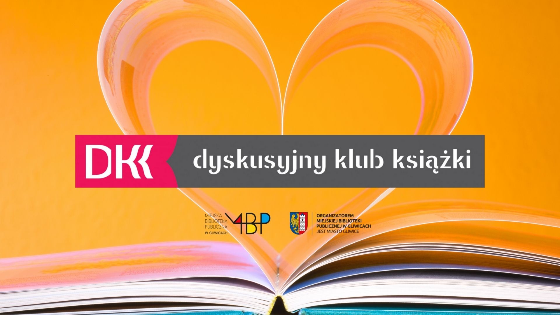 Pomarańczowa grafika z napisem "Dyskusyjny klub książki"