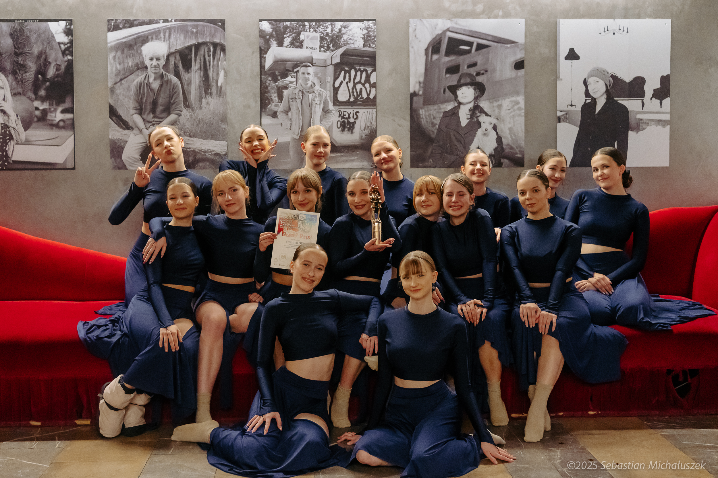 Stokrotki Pro - laureatki nagrody GRAND PRIX XXVI Wojewódzkich Prezentacji Artystycznych Stokrotki Pro - laureatki nagrody GRAND PRIX XXVI Wojewódzkich Prezentacji Artystycznych