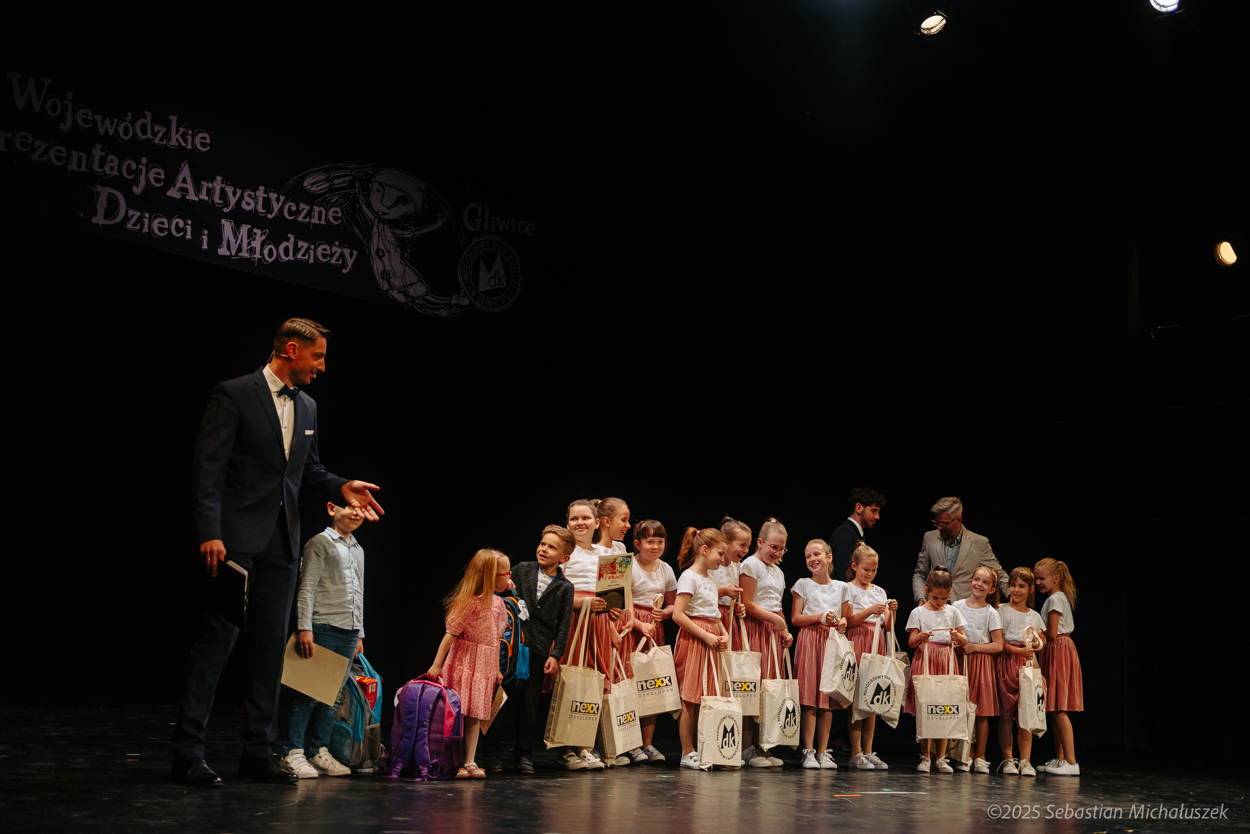 Koncert Galowy XXVI Wojewódzkich Prezentacji Artystycznych Koncert Galowy XXVI Wojewódzkich Prezentacji Artystycznych