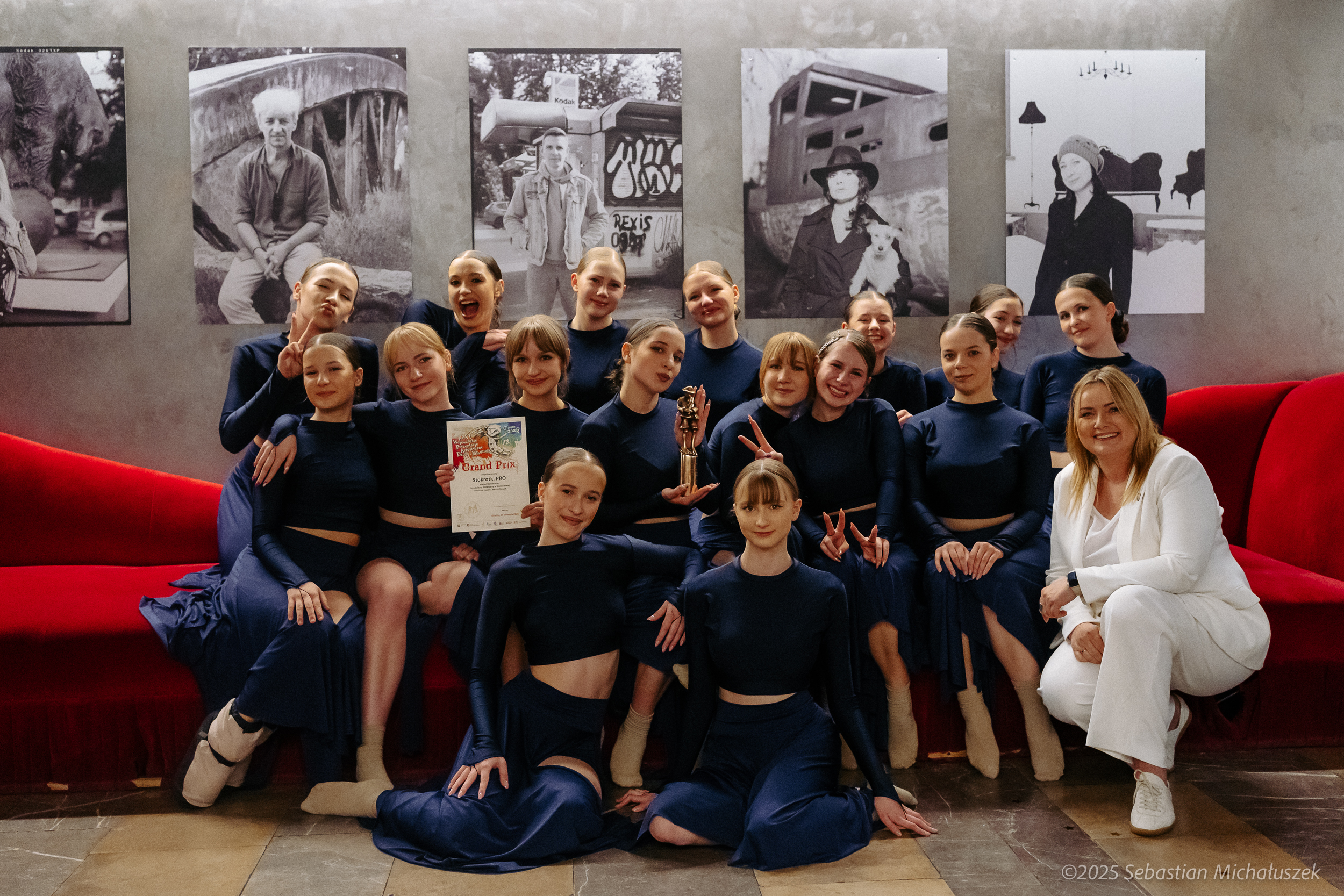 Stokrotki Pro - laureatki nagrody GRAND PRIX XXVI Wojewódzkich Prezentacji Artystycznych Stokrotki Pro - laureatki nagrody GRAND PRIX XXVI Wojewódzkich Prezentacji Artystycznych