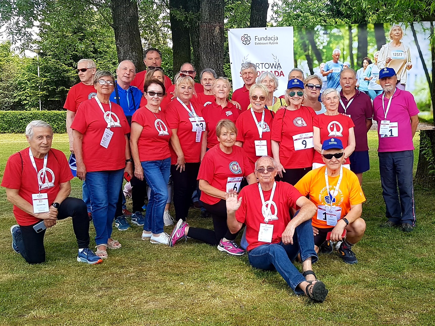 Zdjęcie grupowe reprezentantów UTW w Gliwicach