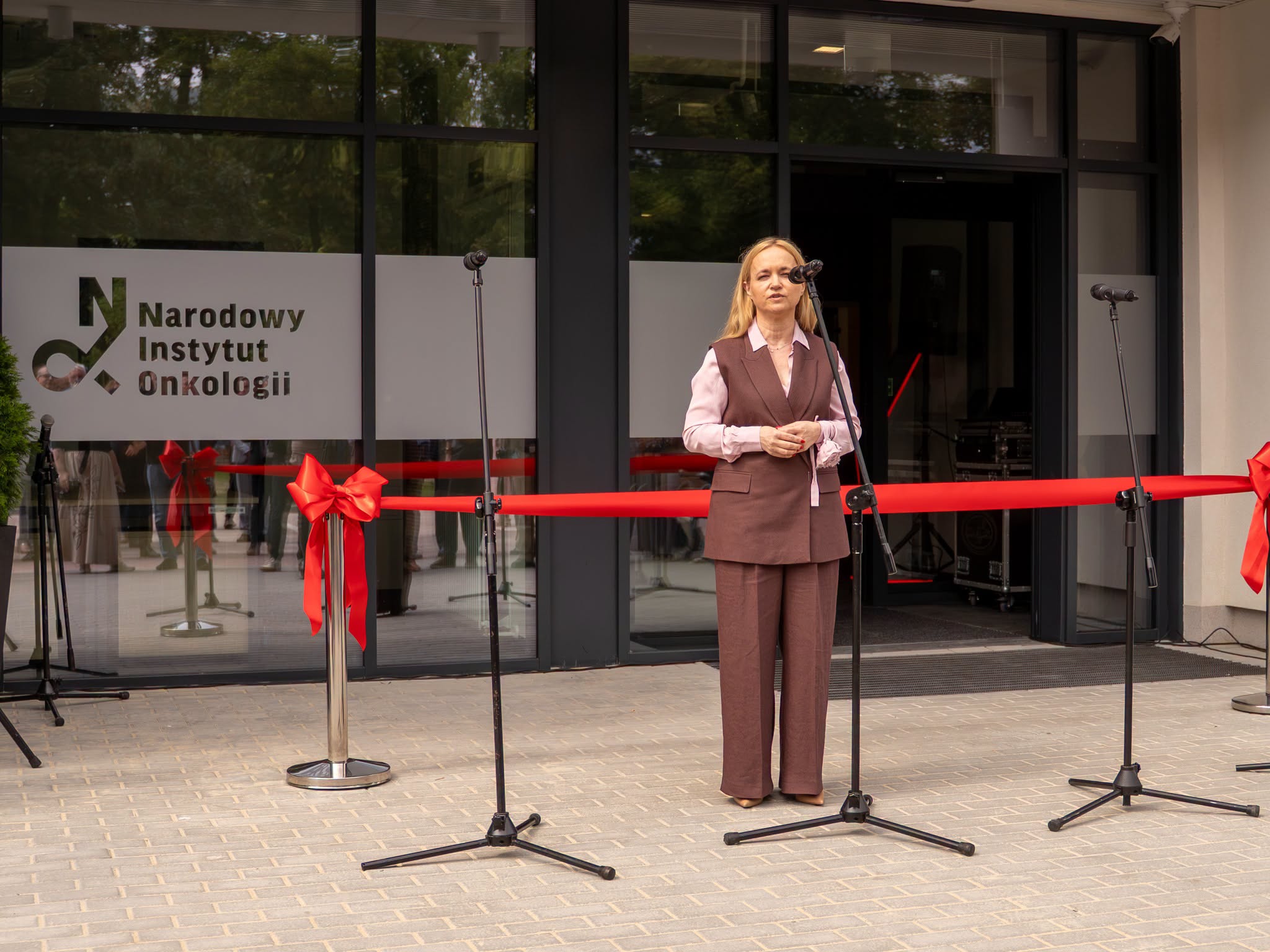 Narodowy Instytut Onkologii w Gliwicach otworzył nowy Oddział Terapii Izotopowej, który łączy zaawansowaną diagnostykę obrazową z leczeniem za pomocą radioizotopów. Cały projekt kosztował około 145 mln zł.