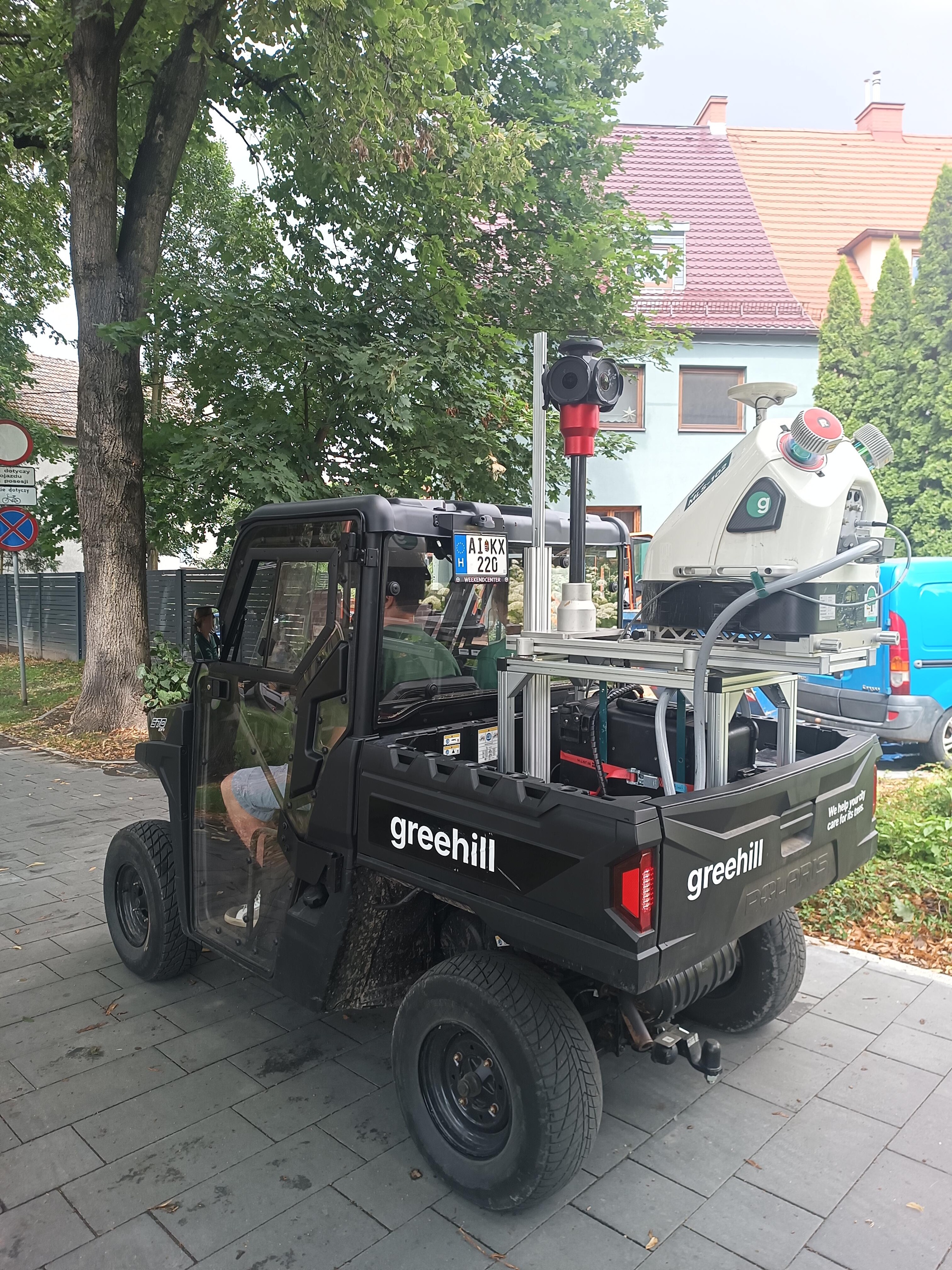 samochód inwentaryzacji drzew