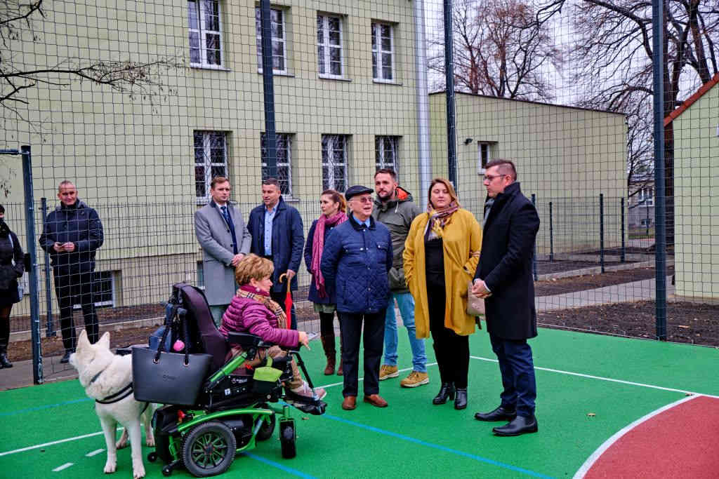 Otwarcie boisk szkolnych przy SP8 w Gliwicach-Bojkowie foto: M. Buksa