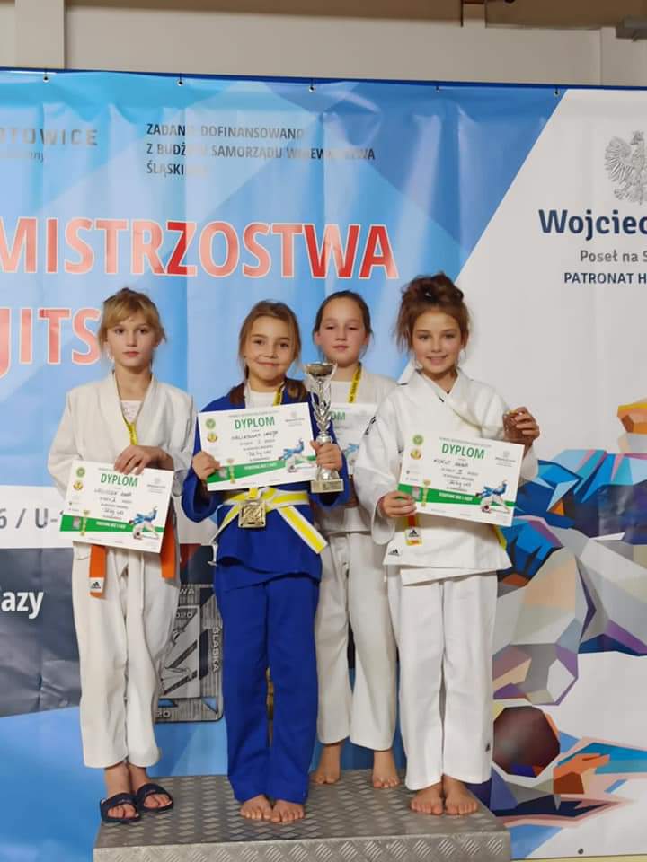 Zawodniczki BJJFactory na podium