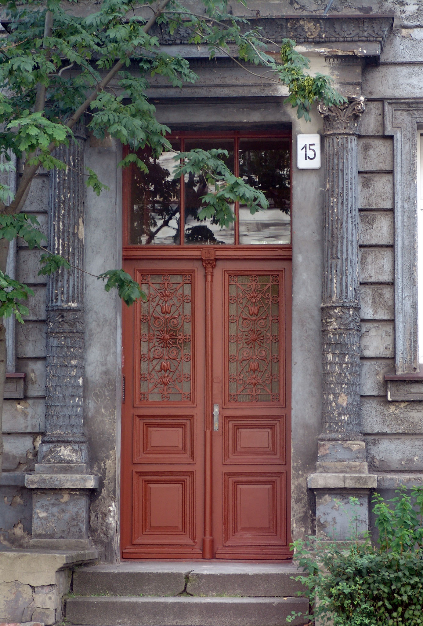 Ul. Górnych Wałów 15