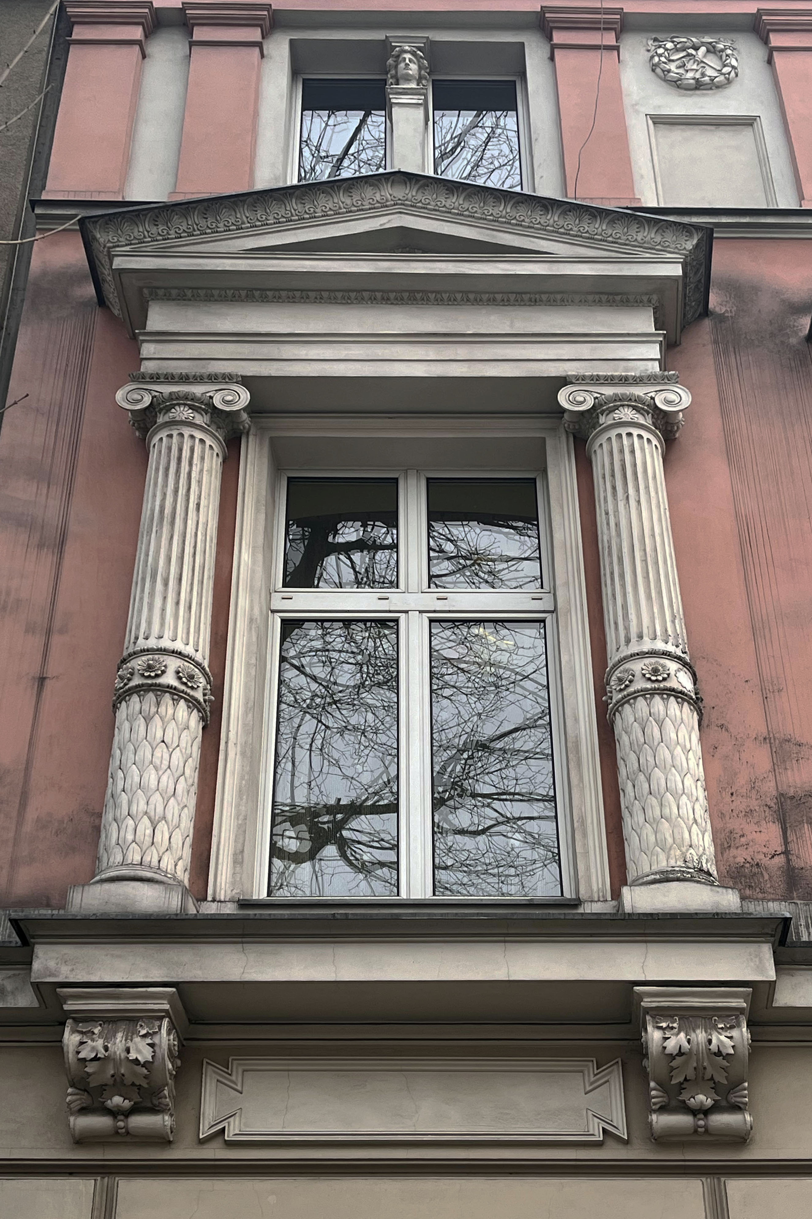 Ul. Górnych Wałów 13