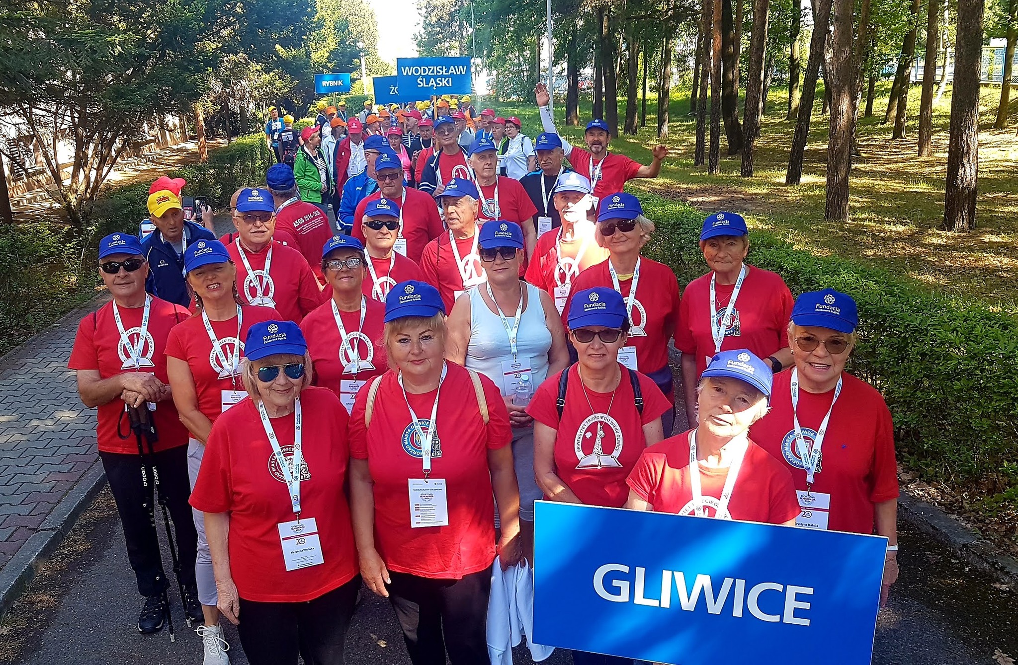 Zdjęcie grupowe reprezentantów UTW w Gliwicach