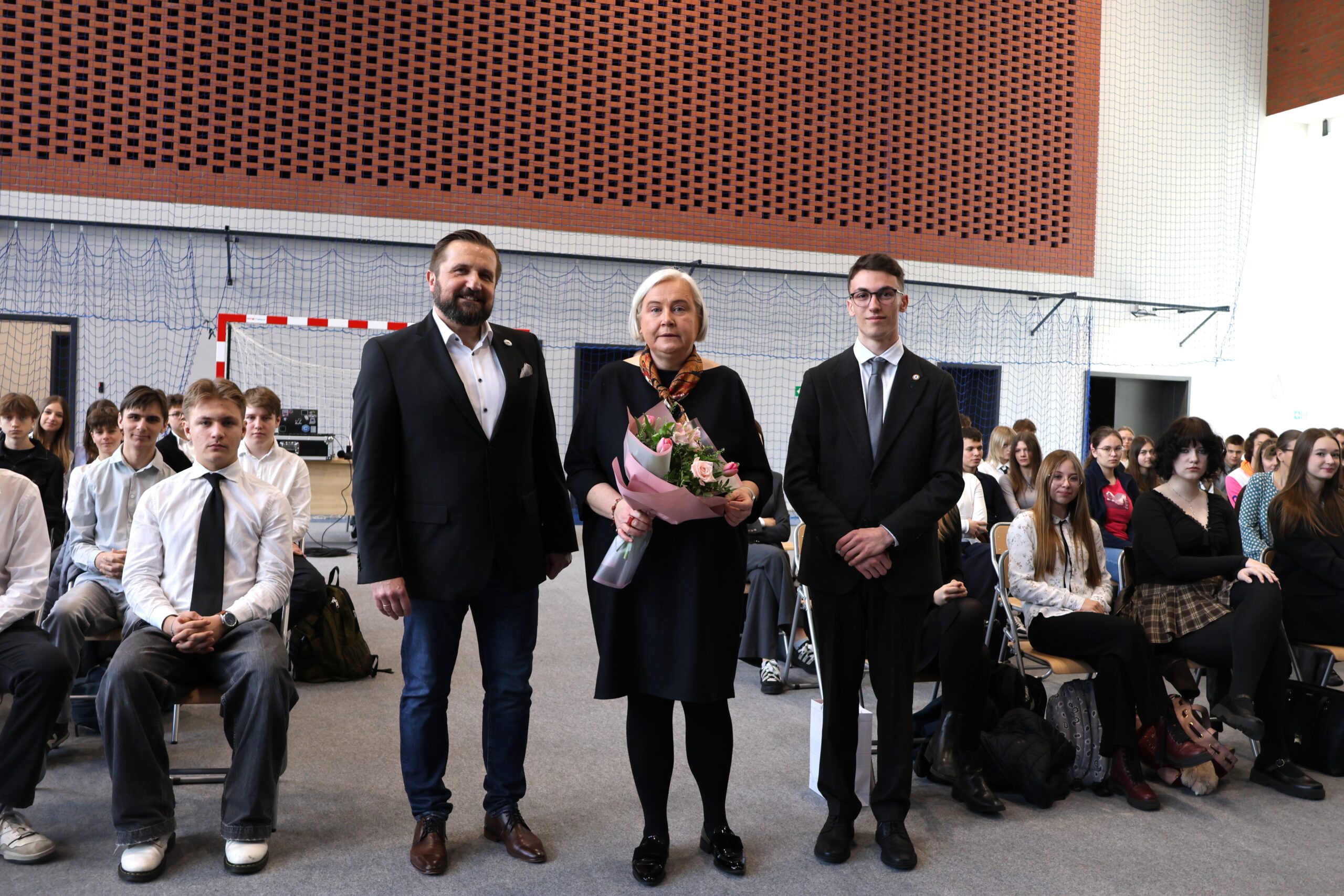 Pani Minister Przemysłu i Dyrektor I LO