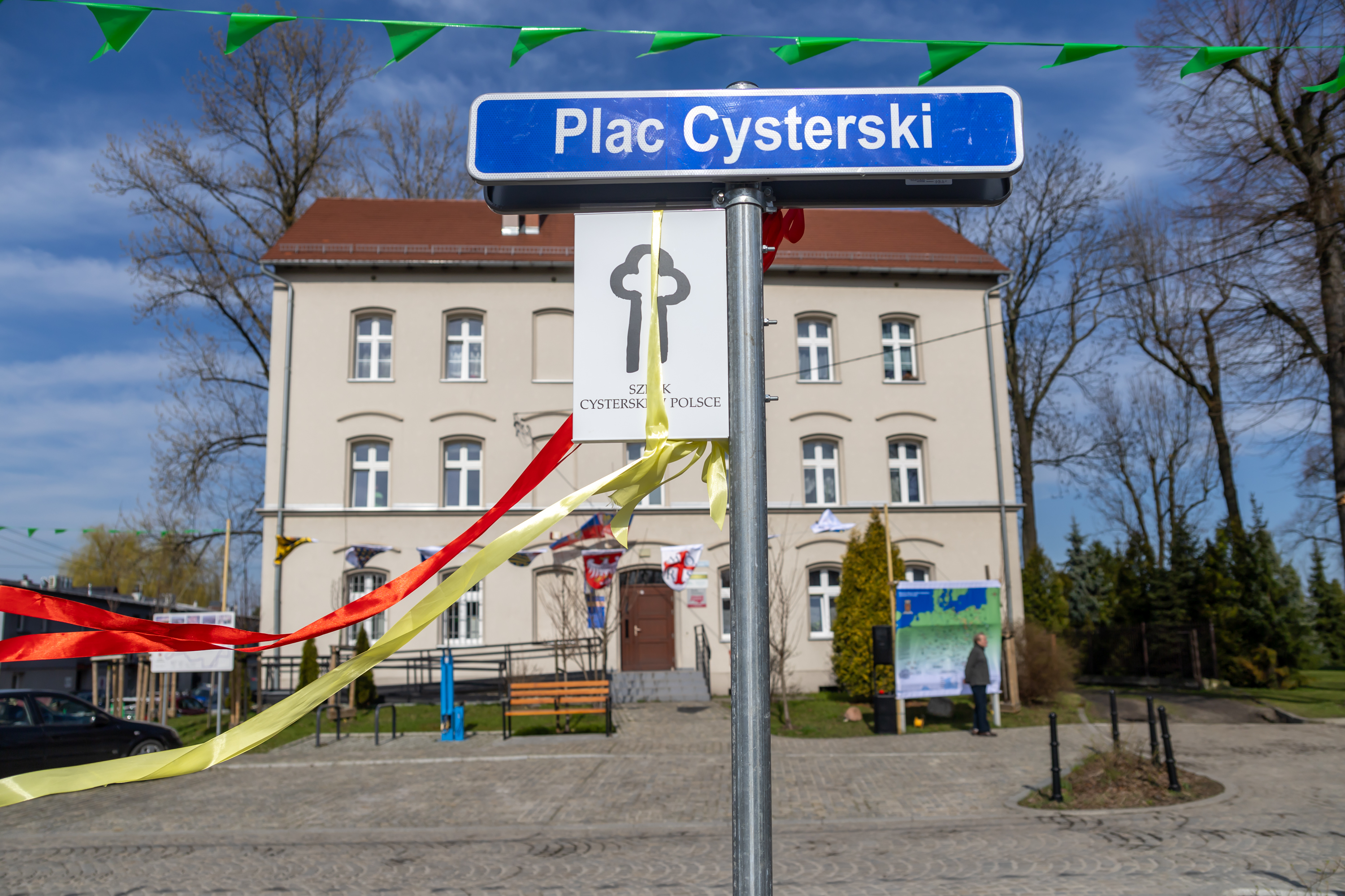 Tabliczka z napisem "Plac Cysterski"