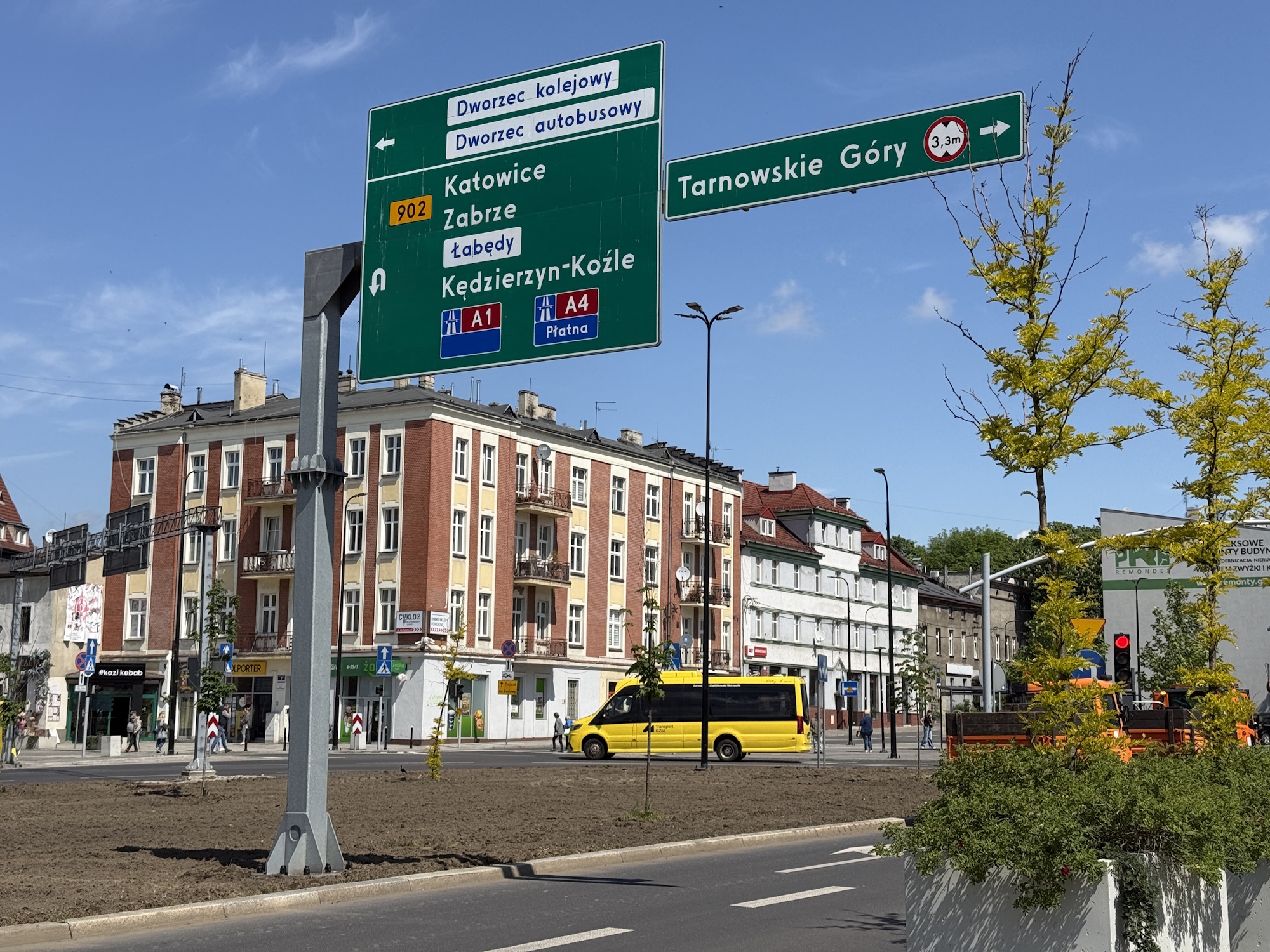 ulica w zieleni