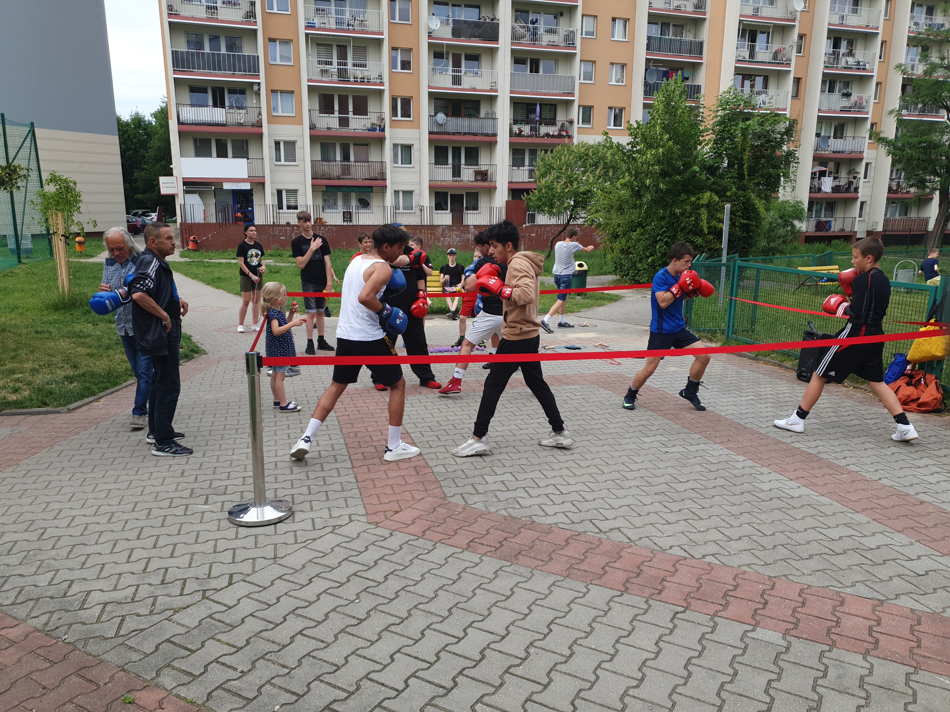 Piknik bokserski w dzielnicy Wojska Polskiego